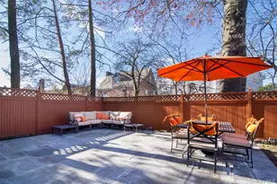 233 Kneeland Ave, Yonkers, NY 10705 - Photo 10