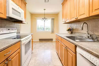 604 Cabot Court E #604, Saint James, NY 11780 - Photo 10