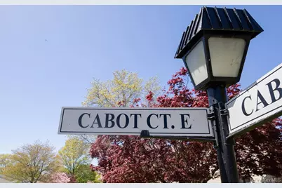 604 Cabot Court E #604, Saint James, NY 11780 - Photo 4