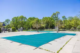 604 Cabot Ct E, Saint James, NY 11780 - Photo 22