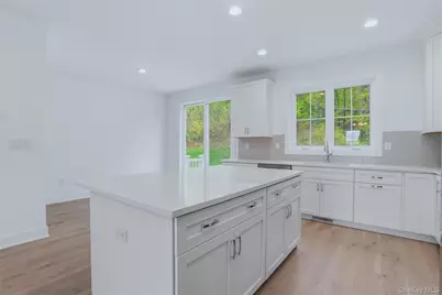 4010 Chestnut Ridge Road, Fishkill, NY 12524 - Photo 18