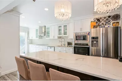 1040 Cedarhurst Street, Woodmere, NY 11581 - Photo 6