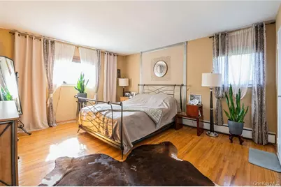 1040 Cedarhurst Street, Woodmere, NY 11581 - Photo 8
