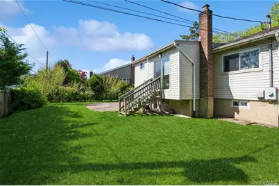 1040 Cedarhurst Street, Woodmere, NY 11581 - Photo 18