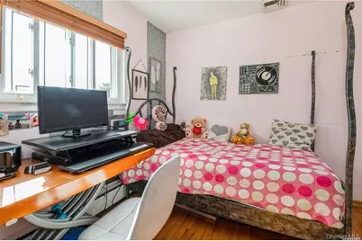 1040 Cedarhurst Street, Woodmere, NY 11581 - Photo 12