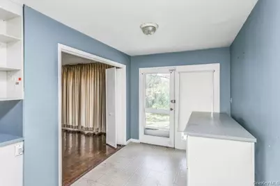 14 Central Park Road, Plainview, NY 11803 - Photo 10