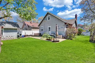 1834 Twain St, Baldwin, NY 11510 - Photo 8