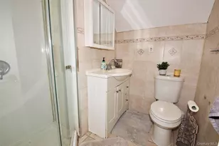 14 Plymouth St, New Hyde Park, NY 11040 - Photo 18