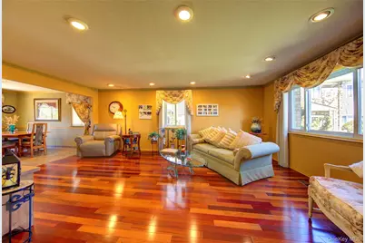 1595 N Central Avenue #30, Valley Stream, NY 11580 - Photo 2