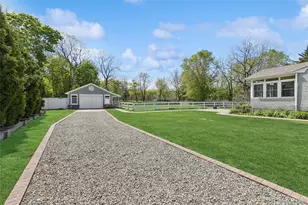 1039 Middle Rd, Riverhead, NY 11901 - Photo 6