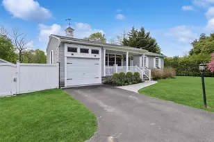 1039 Middle Rd, Riverhead, NY 11901 - Photo 2