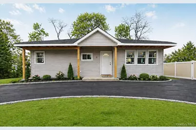9 Emerald Lane S, Amityville, NY 11701 - Photo 1