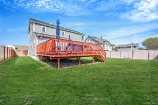 149 S Bay Ave, Freeport, NY 11520 - Photo 28
