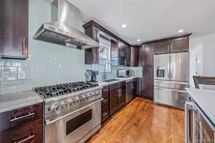 149 S Bay Ave, Freeport, NY 11520 - Photo 10