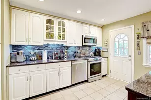 3 Durham Ln, Suffern, NY 10901 - Photo 12