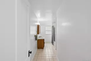 208A Wheatley Rd, Old Westbury, NY 11568 - Photo 24