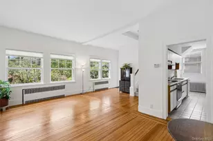 208A Wheatley Rd, Old Westbury, NY 11568 - Photo 12