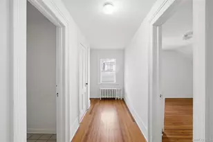 208A Wheatley Rd, Old Westbury, NY 11568 - Photo 18