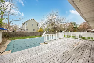 2 Seley Cross, Islip Terrace, NY 11752 - Photo 30