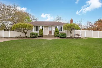 2 Seley Cross, Islip Terrace, NY 11752 - Photo 1
