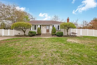 2 Seley Cross, Islip Terrace, NY 11752 - Photo 2