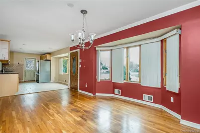 2 Seley Cross, Islip Terrace, NY 11752 - Photo 10