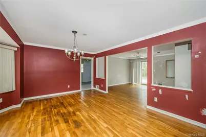 2 Seley Cross, Islip Terrace, NY 11752 - Photo 8