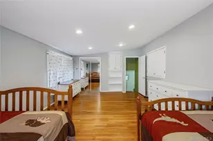 41 Robert Cir, Syosset, NY 11791 - Photo 28