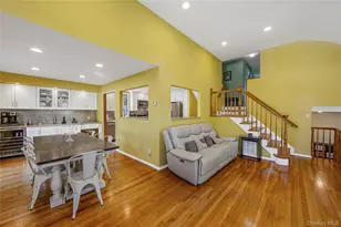 41 Robert Cir, Syosset, NY 11791 - Photo 14