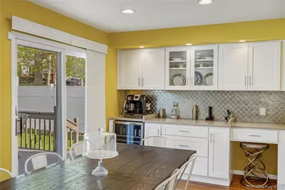 41 Robert Circle, Syosset, NY 11791 - Photo 16
