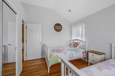 41 Robert Circle, Syosset, NY 11791 - Photo 32