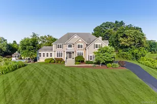 125 Frost Hill Rd, Pleasant Valley, NY 12569 - Photo 2
