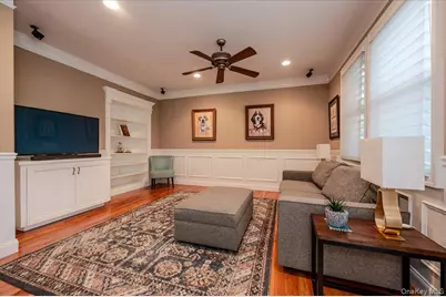 6 Villa Promenade, Bay Shore, NY 11706 - Photo 6