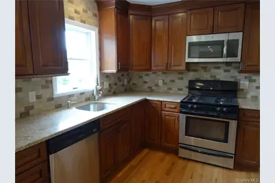 30 Mortimer Terrace, White Plains, NY 10607 - Photo 8