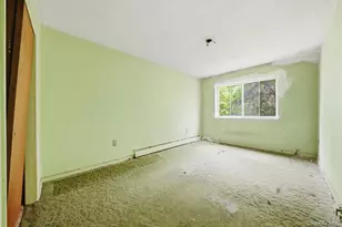 1323 E 222nd St, Bronx, NY 10469 - Photo 8