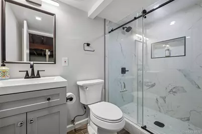 23 Berwick Road, Hewlett, NY 11557 - Photo 20
