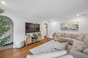 23 Berwick Rd, Hewlett, NY 11557 - Photo 6