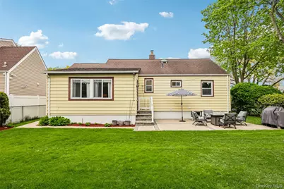 23 Berwick Road, Hewlett, NY 11557 - Photo 34