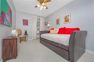 22 Mulford Pl, Hempstead, NY 11550 - Photo 10