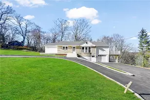 225 Hilltop St, Mahopac, NY 10541 - Photo 2