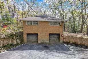 28 Picardy Ln, Syosset, NY 11791 - Photo 10