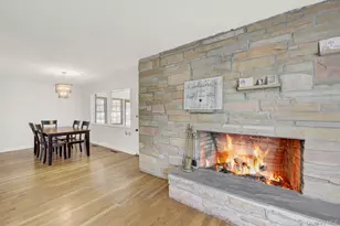 28 Picardy Ln, Syosset, NY 11791 - Photo 16