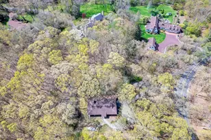 28 Picardy Ln, Syosset, NY 11791 - Photo 34