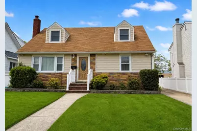 14 Evans Avenue, Albertson, NY 11507 - Photo 1