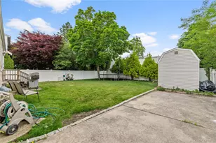 14 Evans Ave, Albertson, NY 11507 - Photo 24