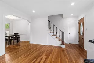 14 Evans, Albertson, NY 11507 - Photo 4