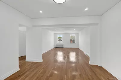 1 Ash Place #3A, Great Neck, NY 11021 - Photo 4