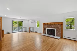81 Old Post Rd, East Setauket, NY 11733 - Photo 16