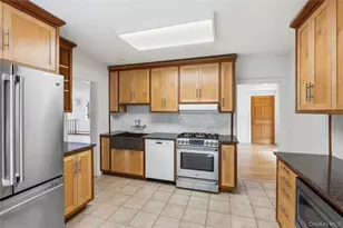 81 Old Post Rd, East Setauket, NY 11733 - Photo 10