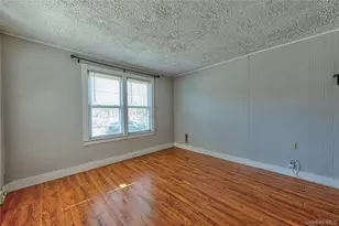 40 Bayside Ave, Oyster Bay, NY 11771 - Photo 8